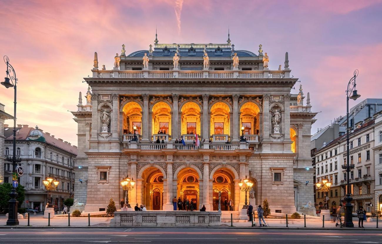 Opera Apartment With Free Parking, 2Br2Ba, Ac Budapest Exterior photo