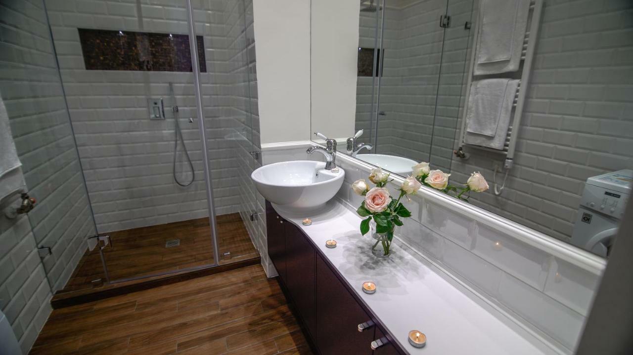 Opera Apartment With Free Parking, 2Br2Ba, Ac Budapest Exterior photo